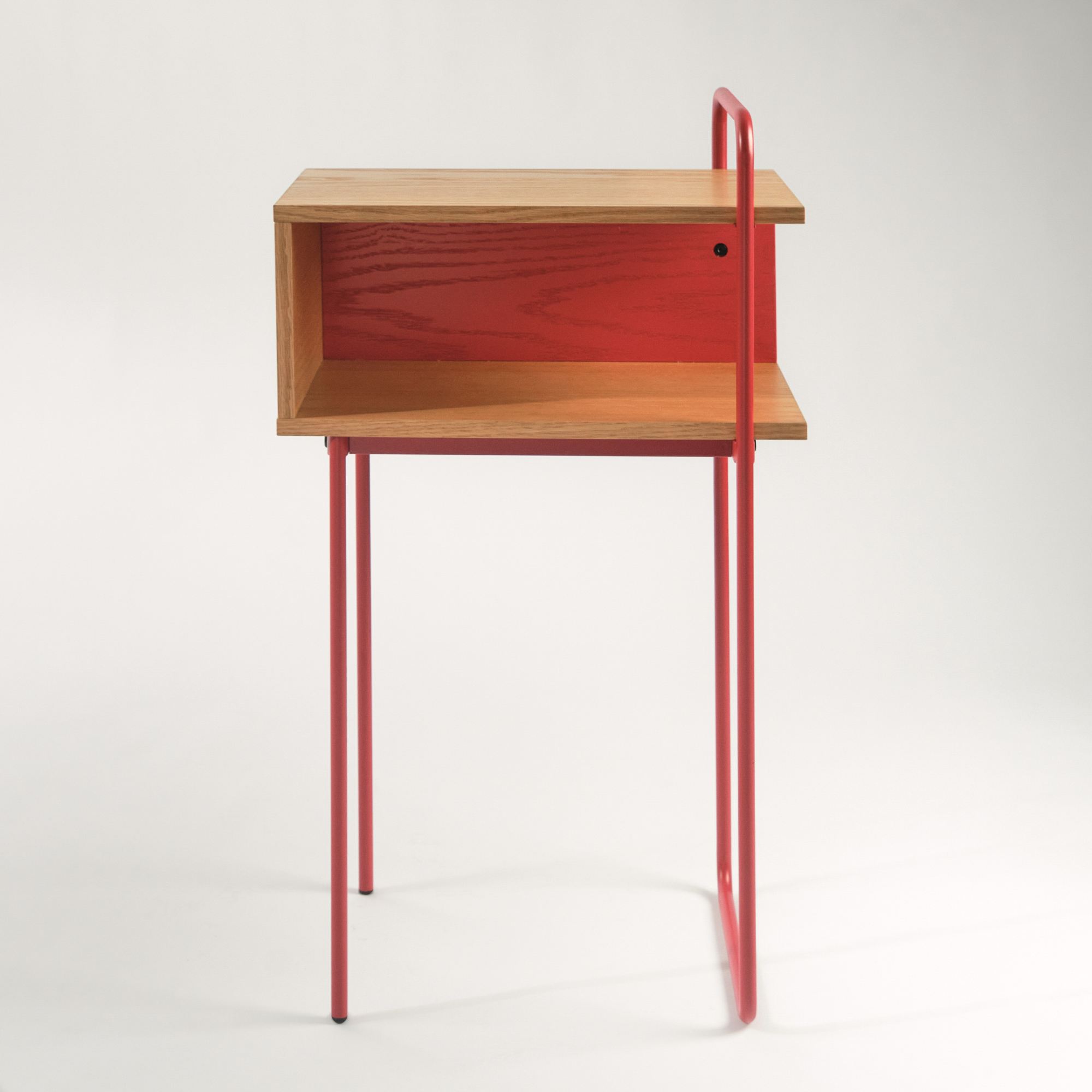 Hé—ZI Side Table-Golden Gate Red +Oak – MIRAGE SF